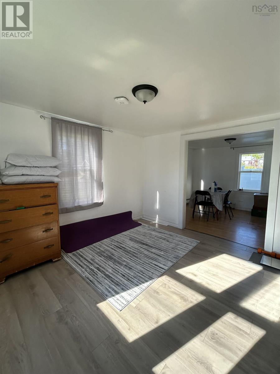 24 South Albion Street Property Photo 7