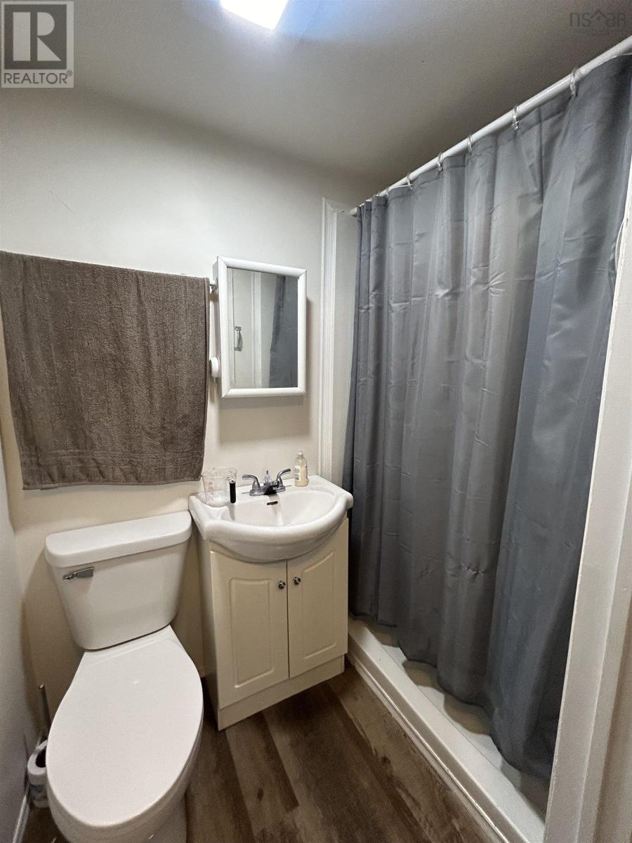 24 South Albion Street Property Photo 8