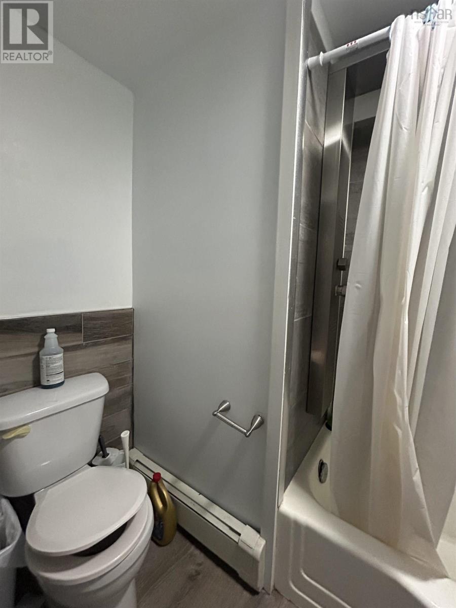 24 South Albion Street Property Photo 10