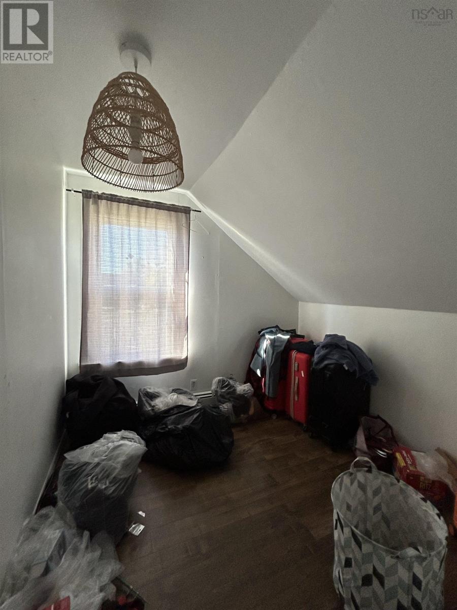 24 South Albion Street Property Photo 13