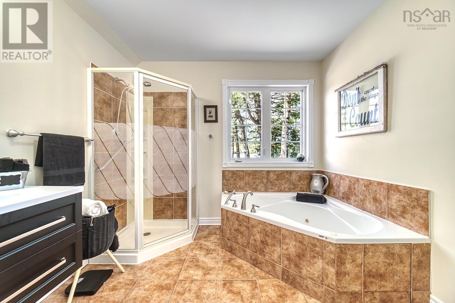 111 River Drive Property Photo 20
