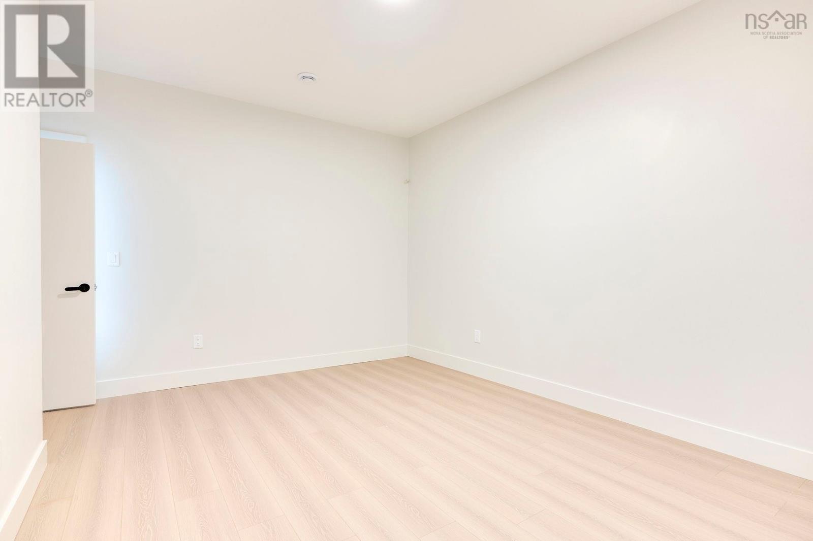 5019 418 Zaffre Drive Property Photo 19