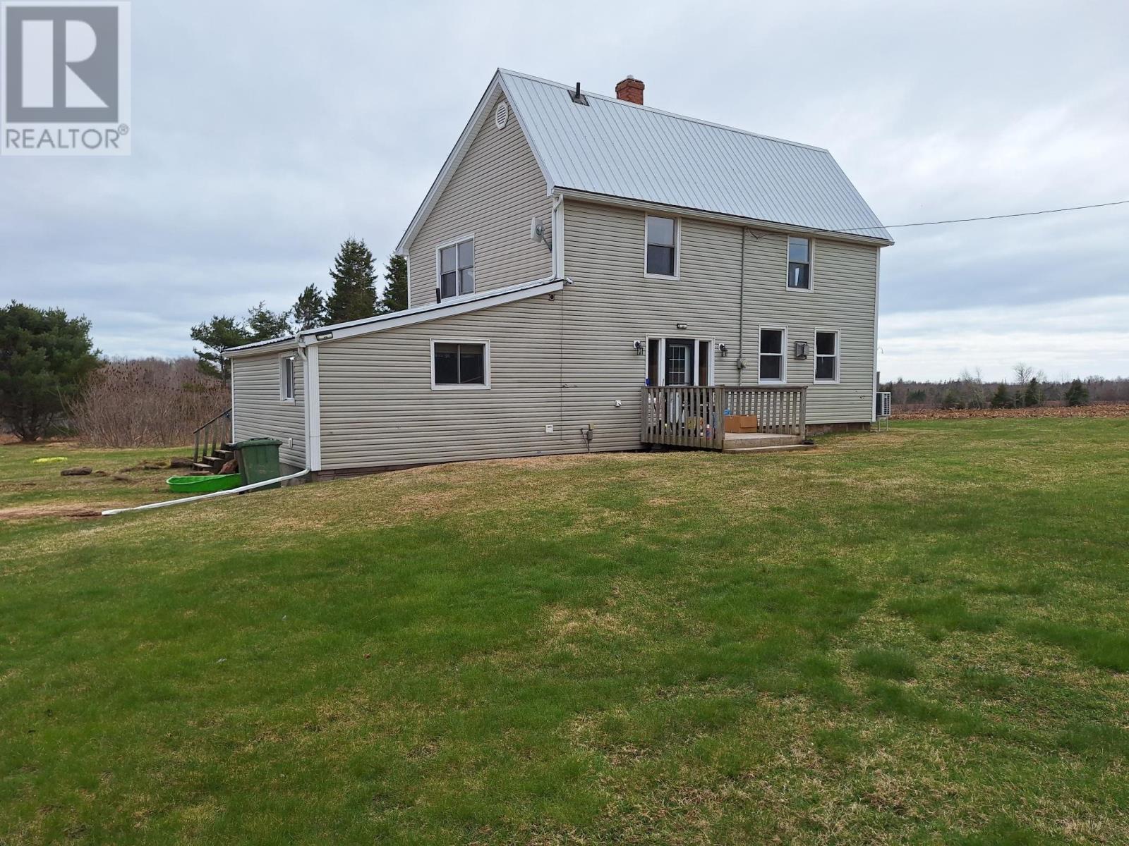 982 Culloden Road Property Photo 4