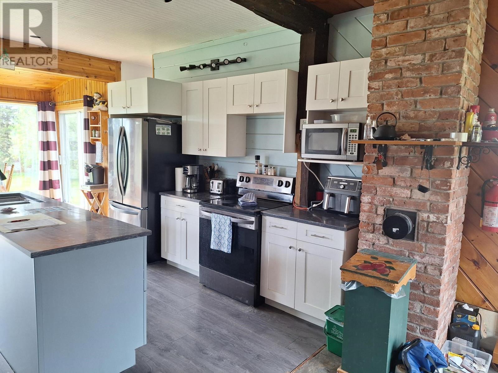 982 Culloden Road Property Photo 11