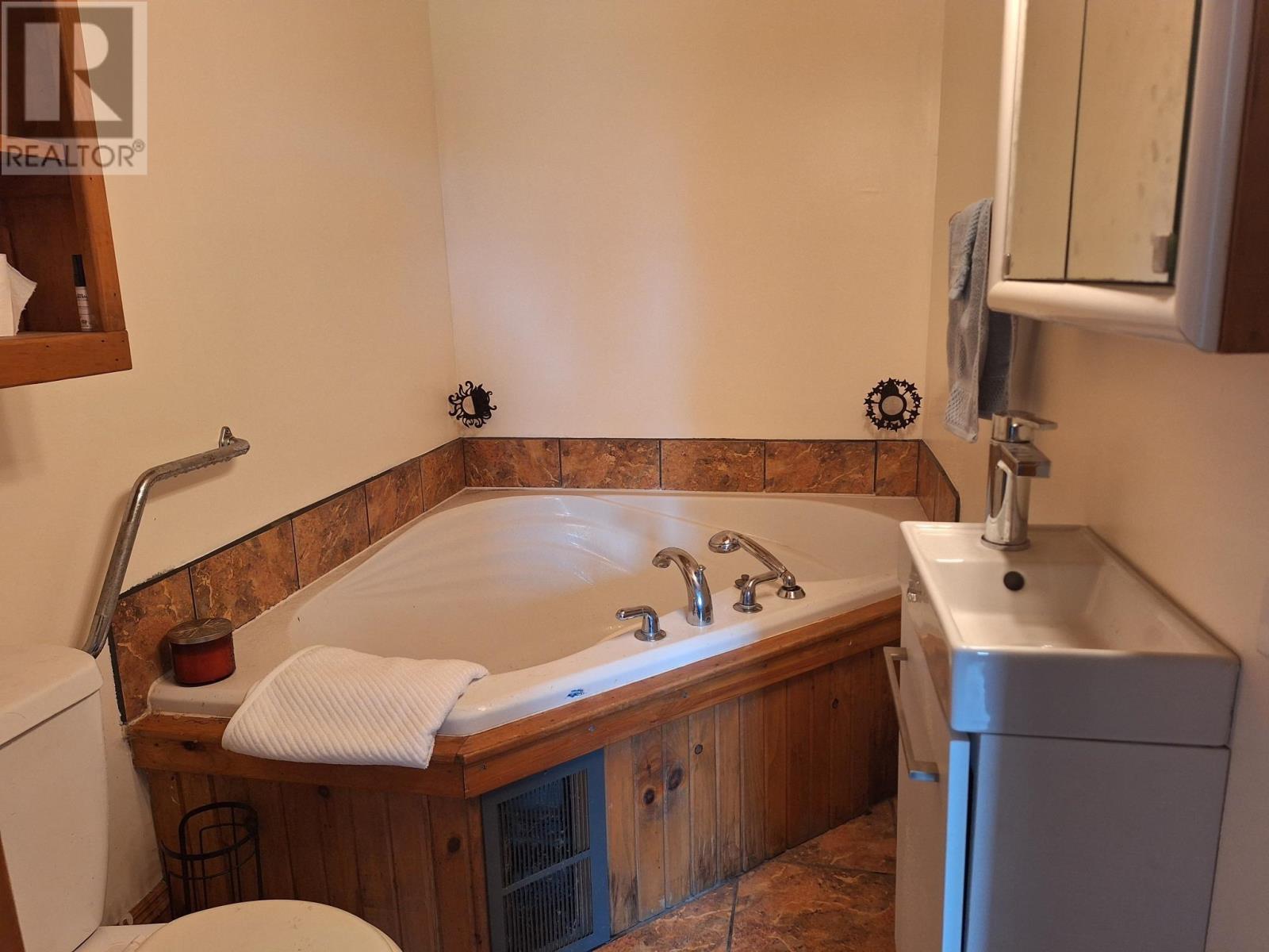 982 Culloden Road Property Photo 19