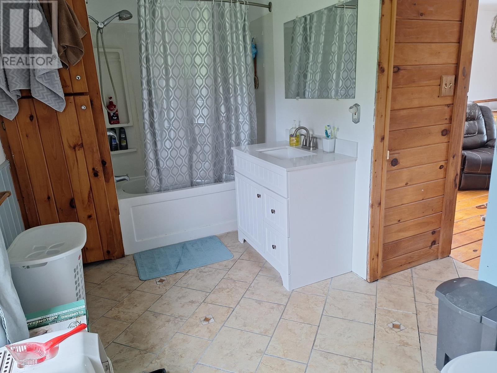 982 Culloden Road Property Photo 25