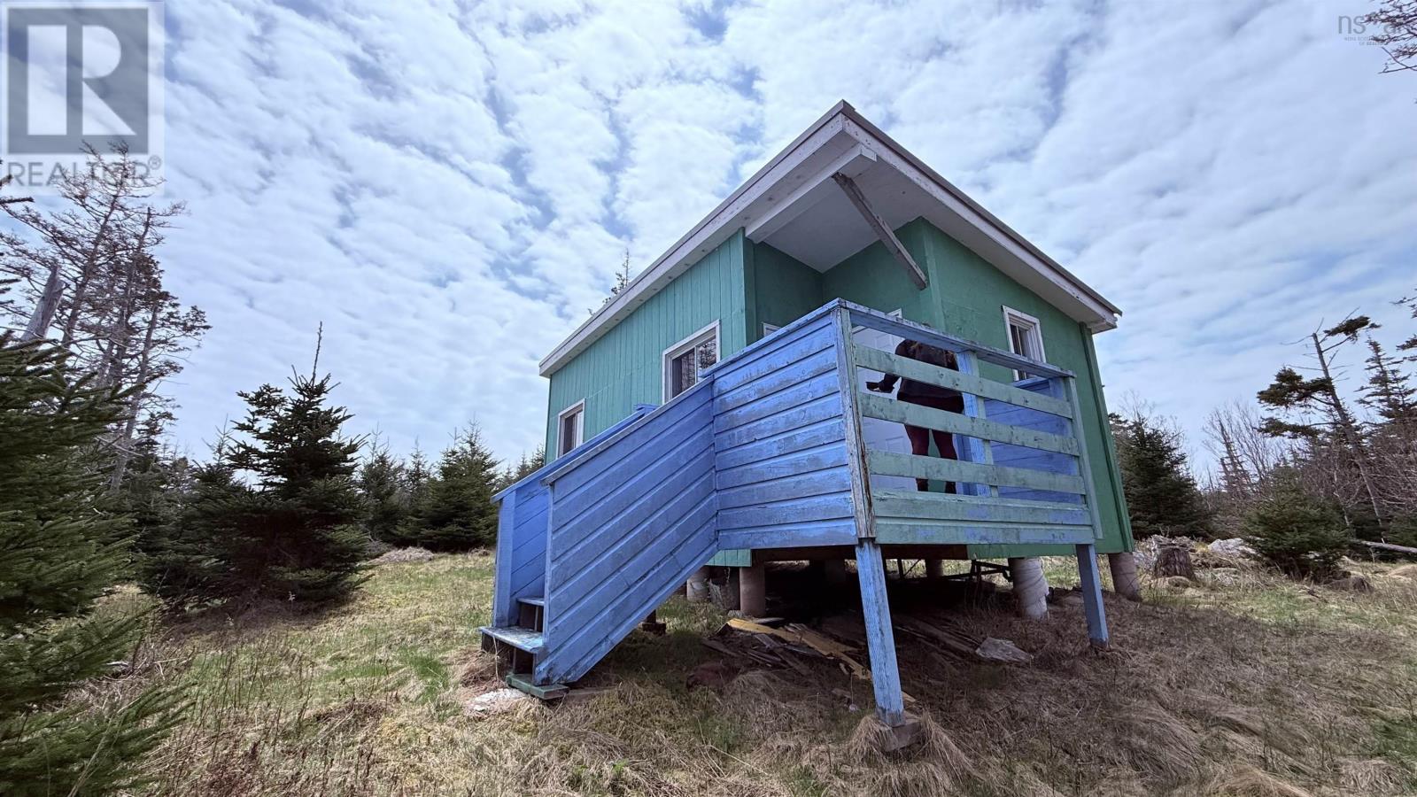 Hartlings Island Property Photo 4