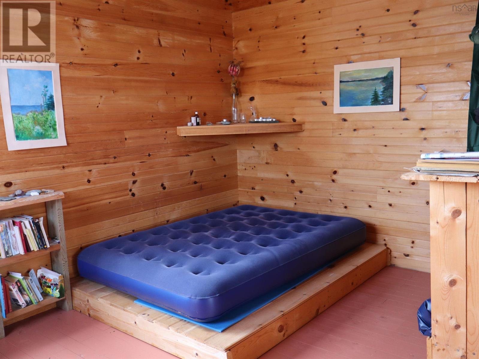 Hartlings Island Property Photo 11