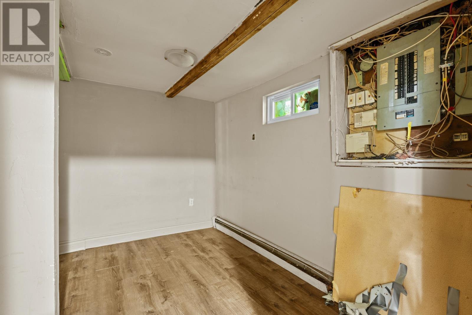 6477 Roslyn Road Property Photo 29