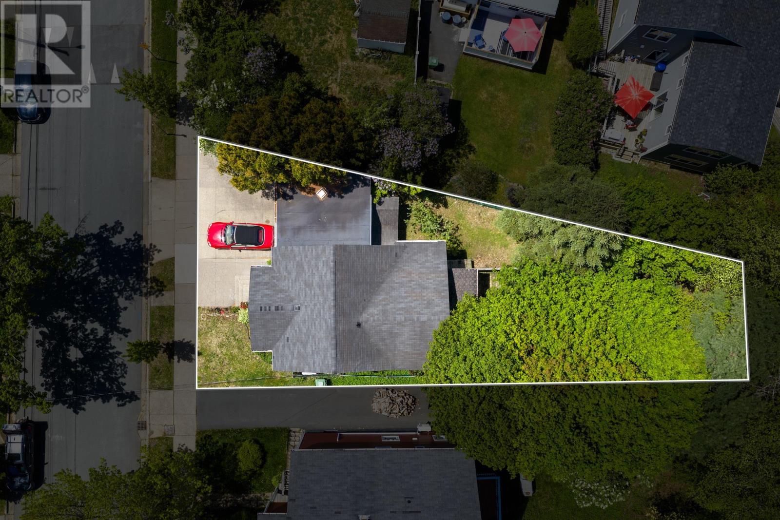 6477 Roslyn Road Property Photo 2