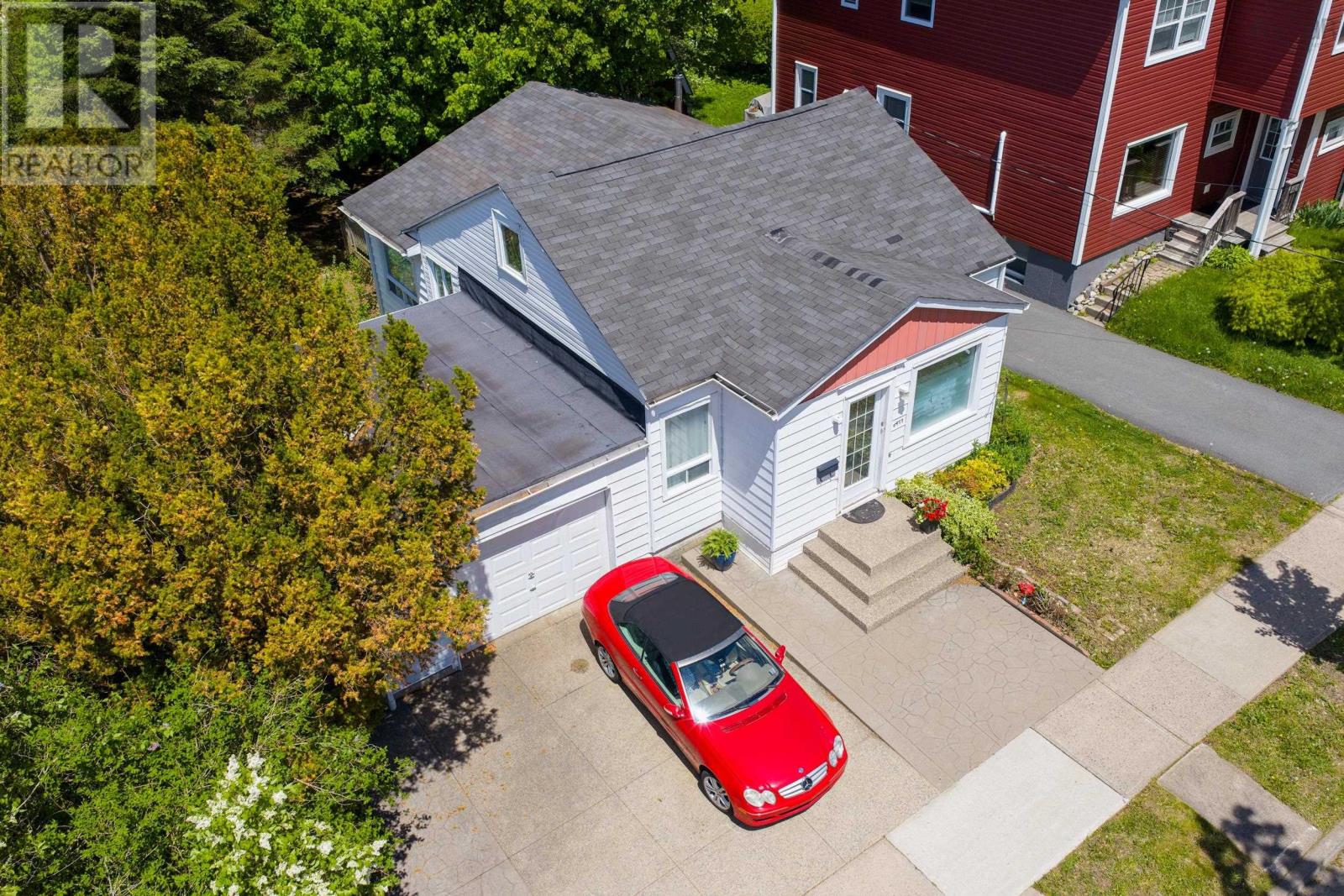 6477 Roslyn Road Property Photo 35