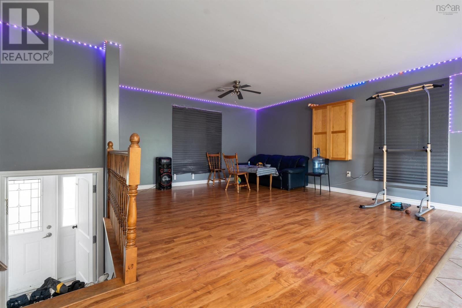 295 Queen Street Property Photo 9