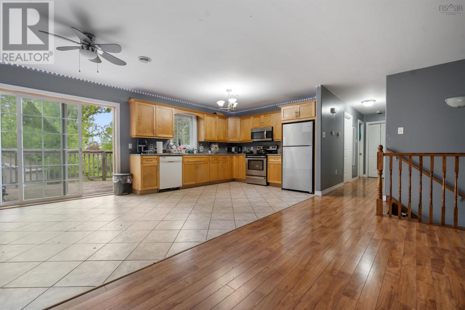 295 Queen Street Property Photo 11