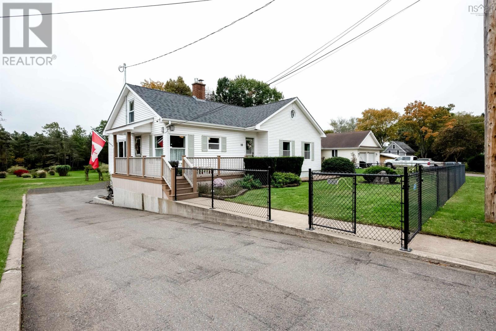 10 Connaught Ave Avenue Property Photo 1
