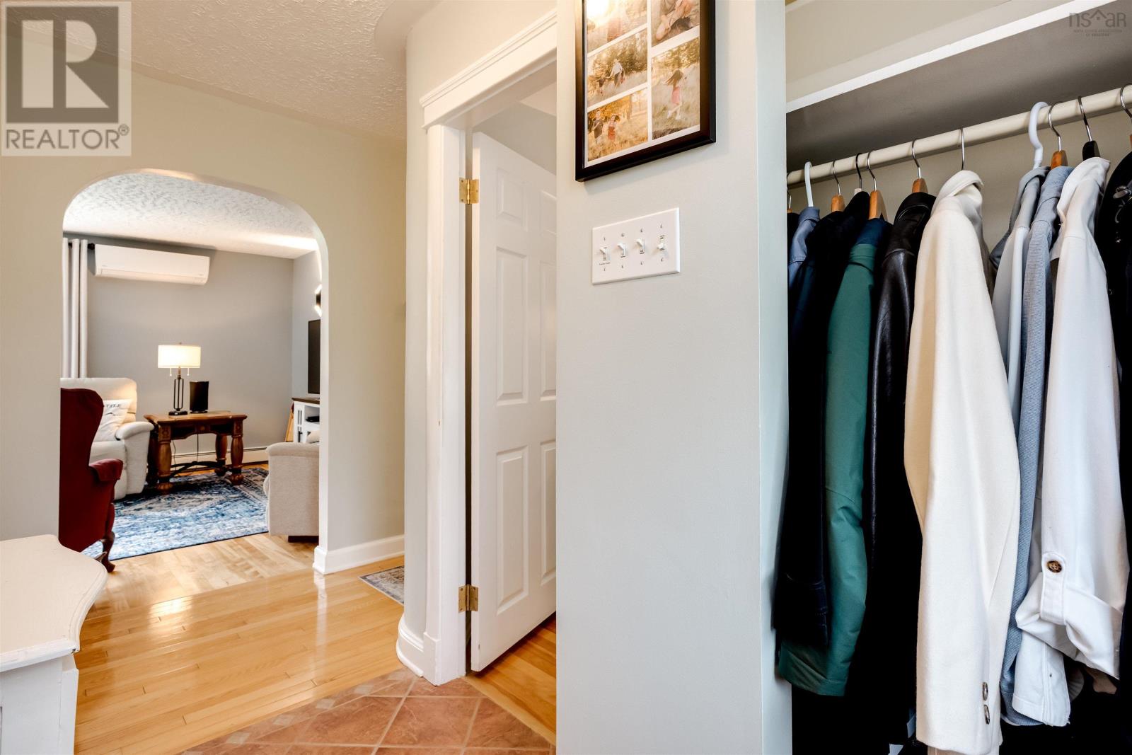 10 Connaught Ave Avenue Property Photo 7
