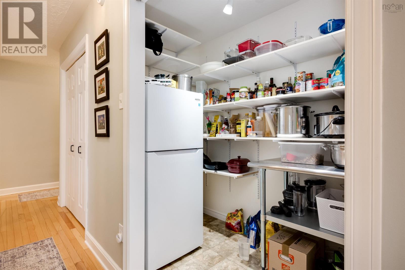 10 Connaught Ave Avenue Property Photo 15