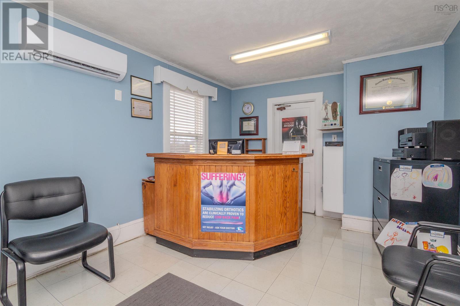 1154 Kings Road Property Photo 6