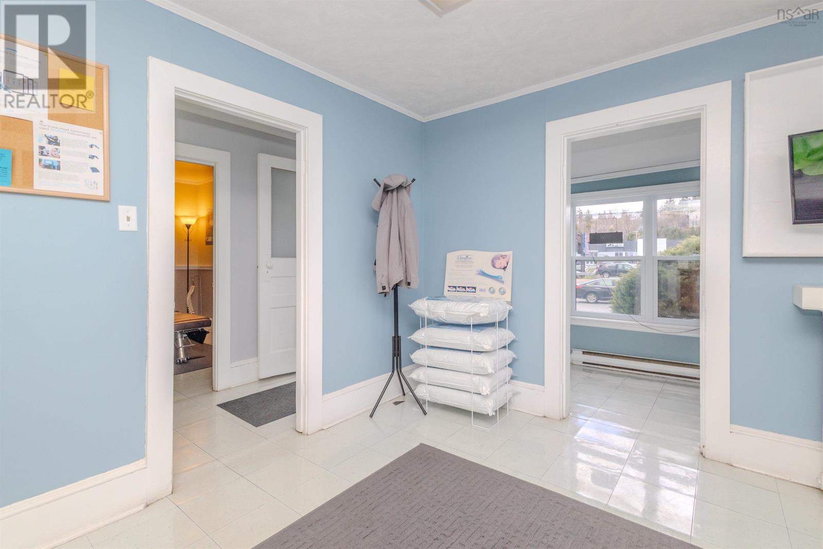 1154 Kings Road Property Photo 7
