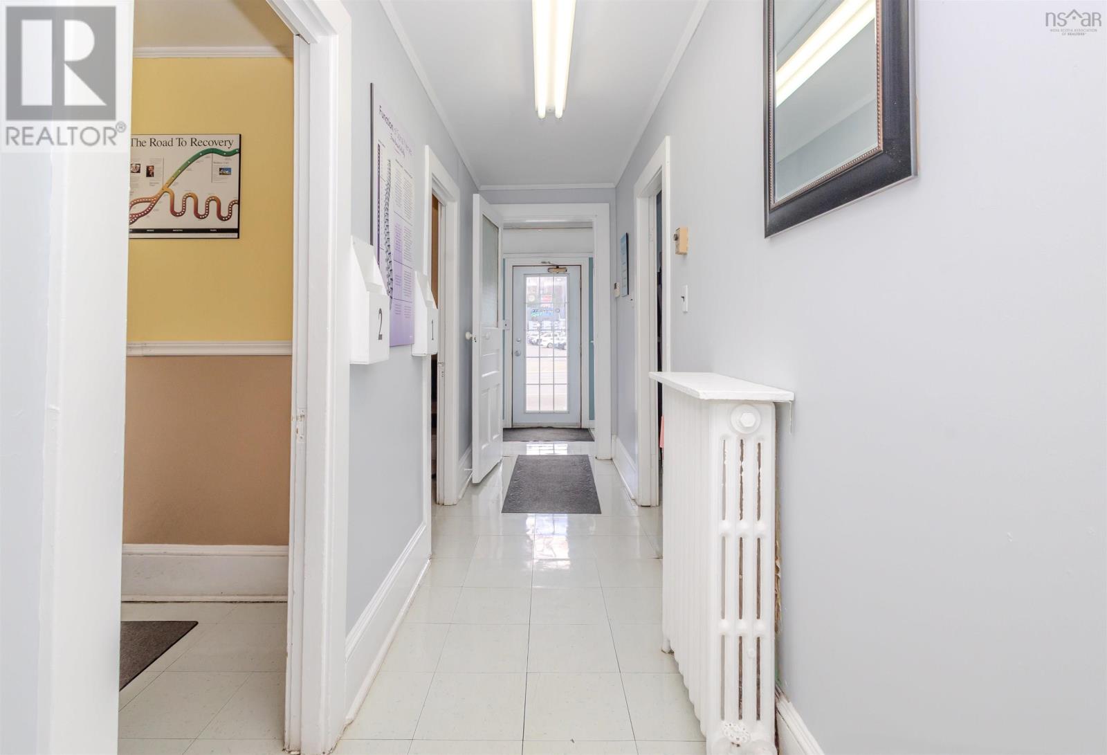 1154 Kings Road Property Photo 12