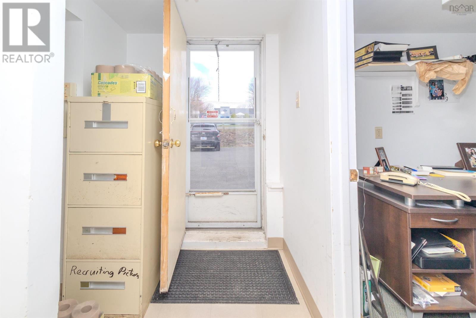 1154 Kings Road Property Photo 18