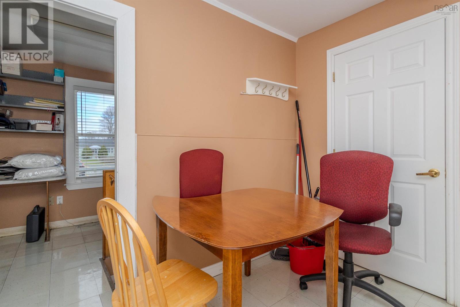 1154 Kings Road Property Photo 21