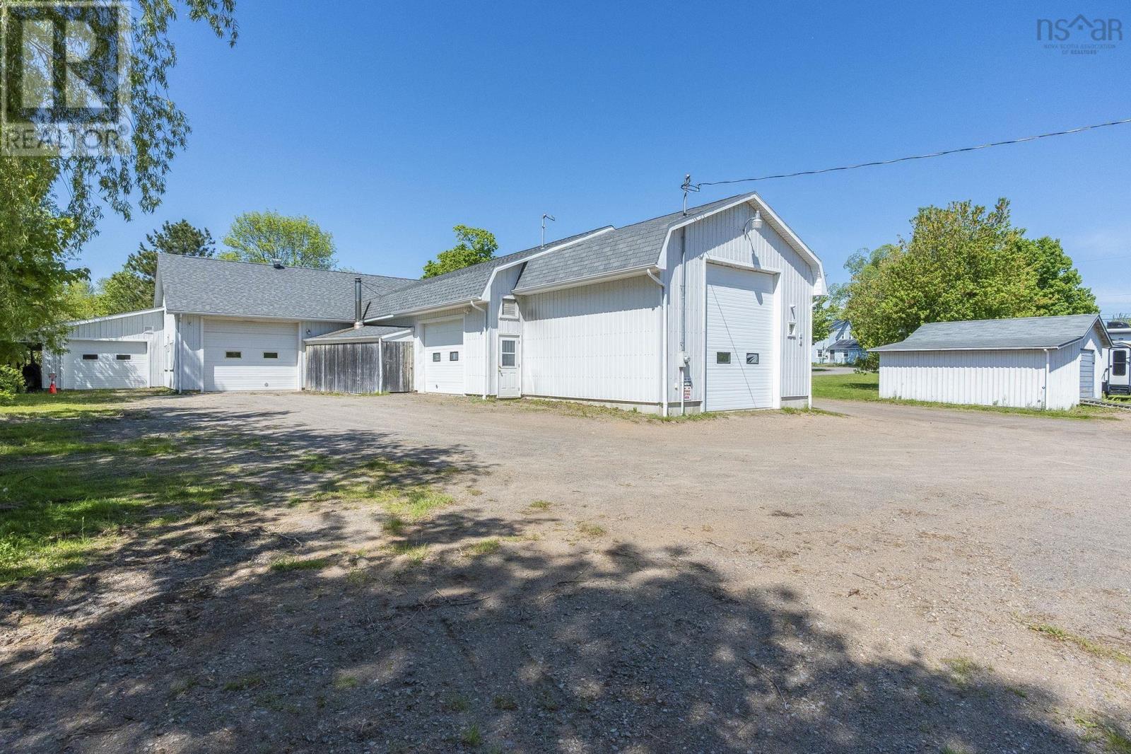1878 Torbrook Road Property Photo 6