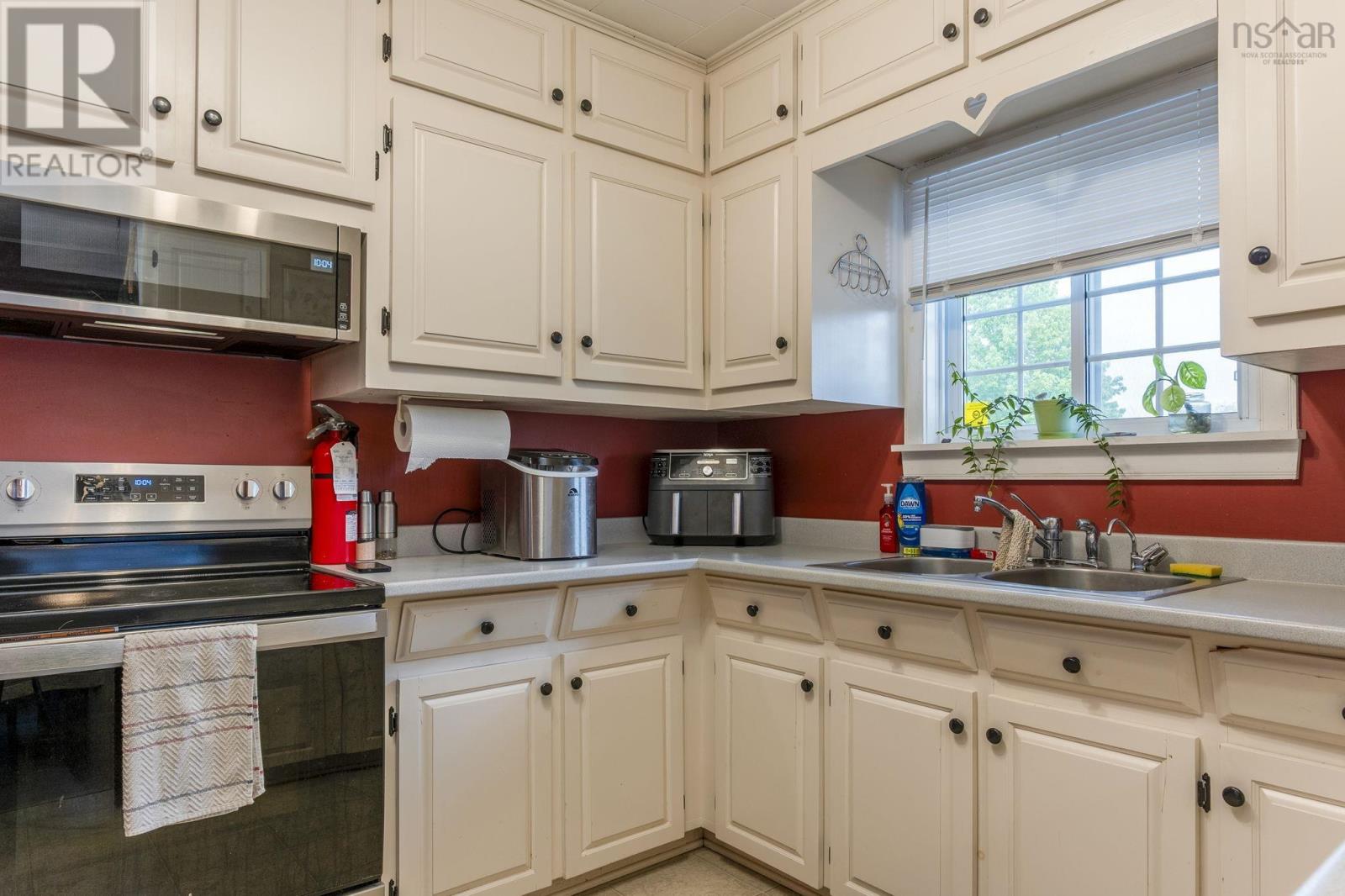 1878 Torbrook Road Property Photo 14