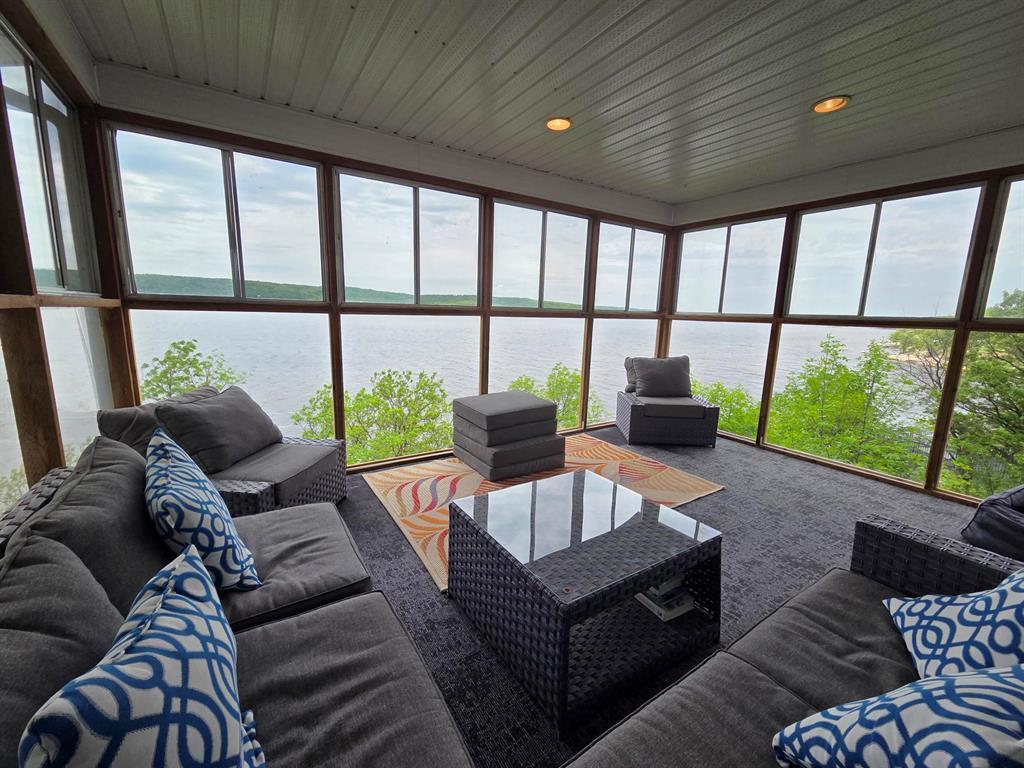 9764 Oak Drive Property Photo 12