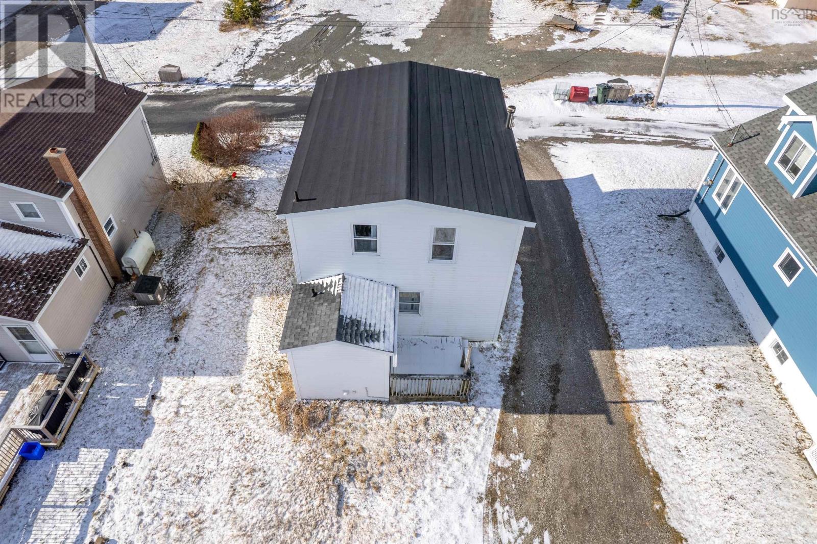 52 Pepperell Street Property Photo 13