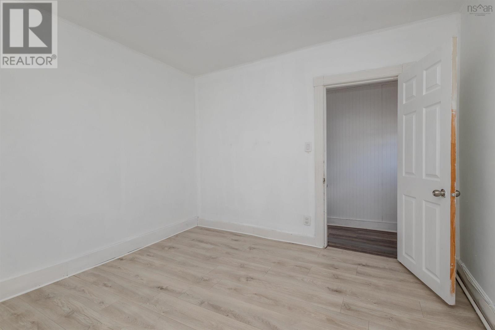 52 Pepperell Street Property Photo 35