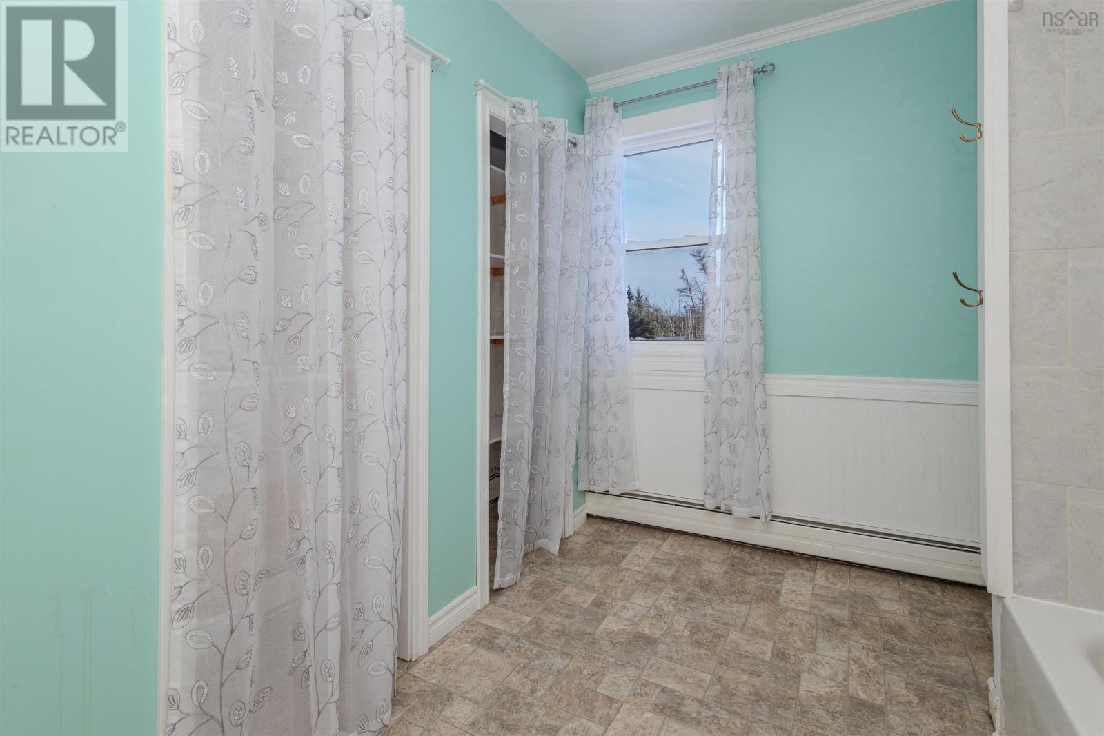 52 Pepperell Street Property Photo 38