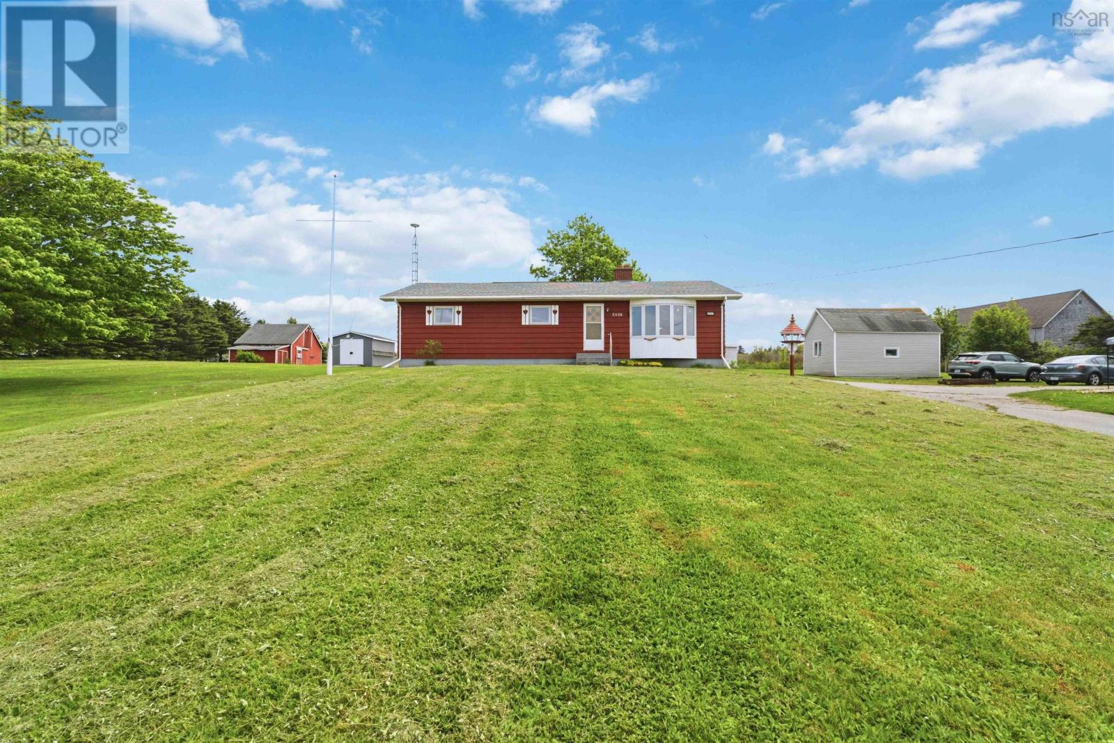 3438 Highway 1 Property Photo 2