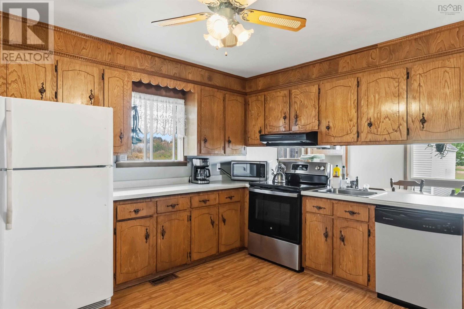 3438 Highway 1 Property Photo 7