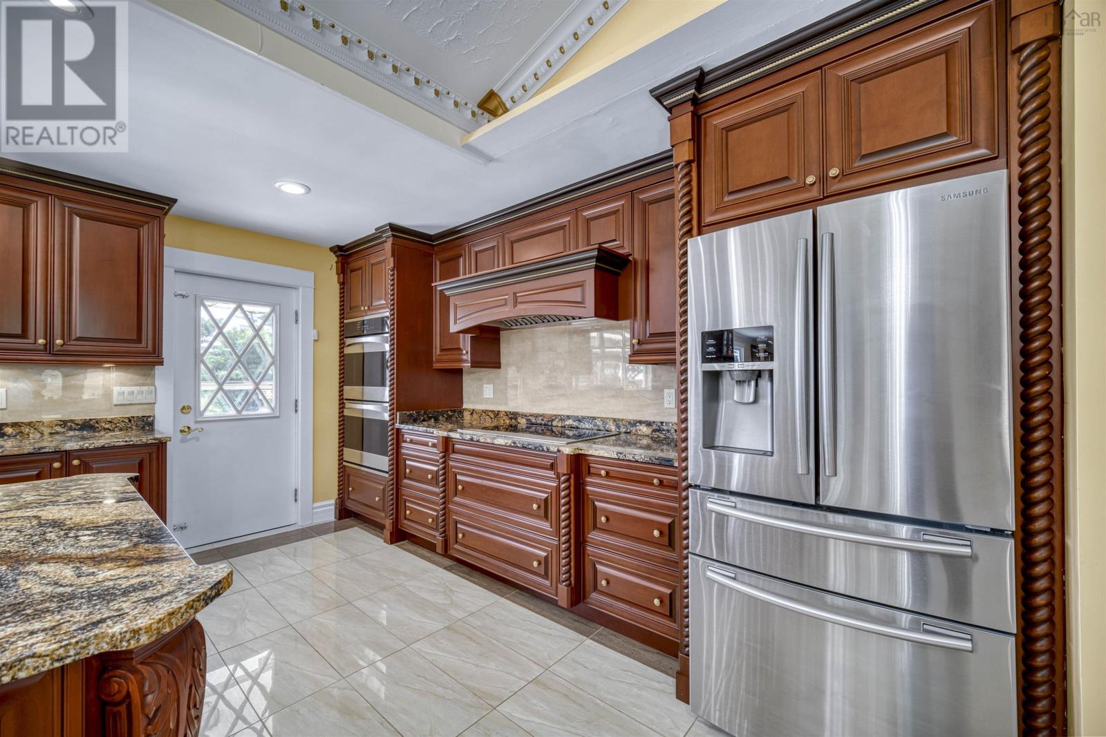 1007 Waverley Road Property Photo 4