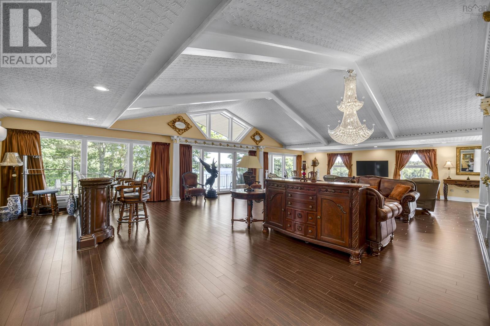 1007 Waverley Road Property Photo 11