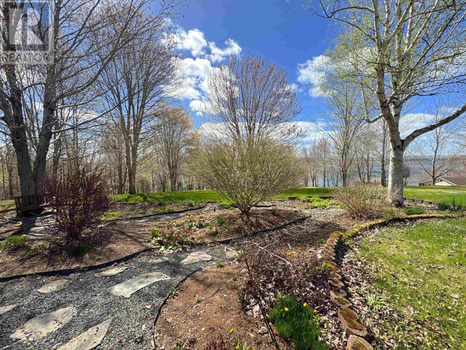 10797 Highway 105 Property Photo 24