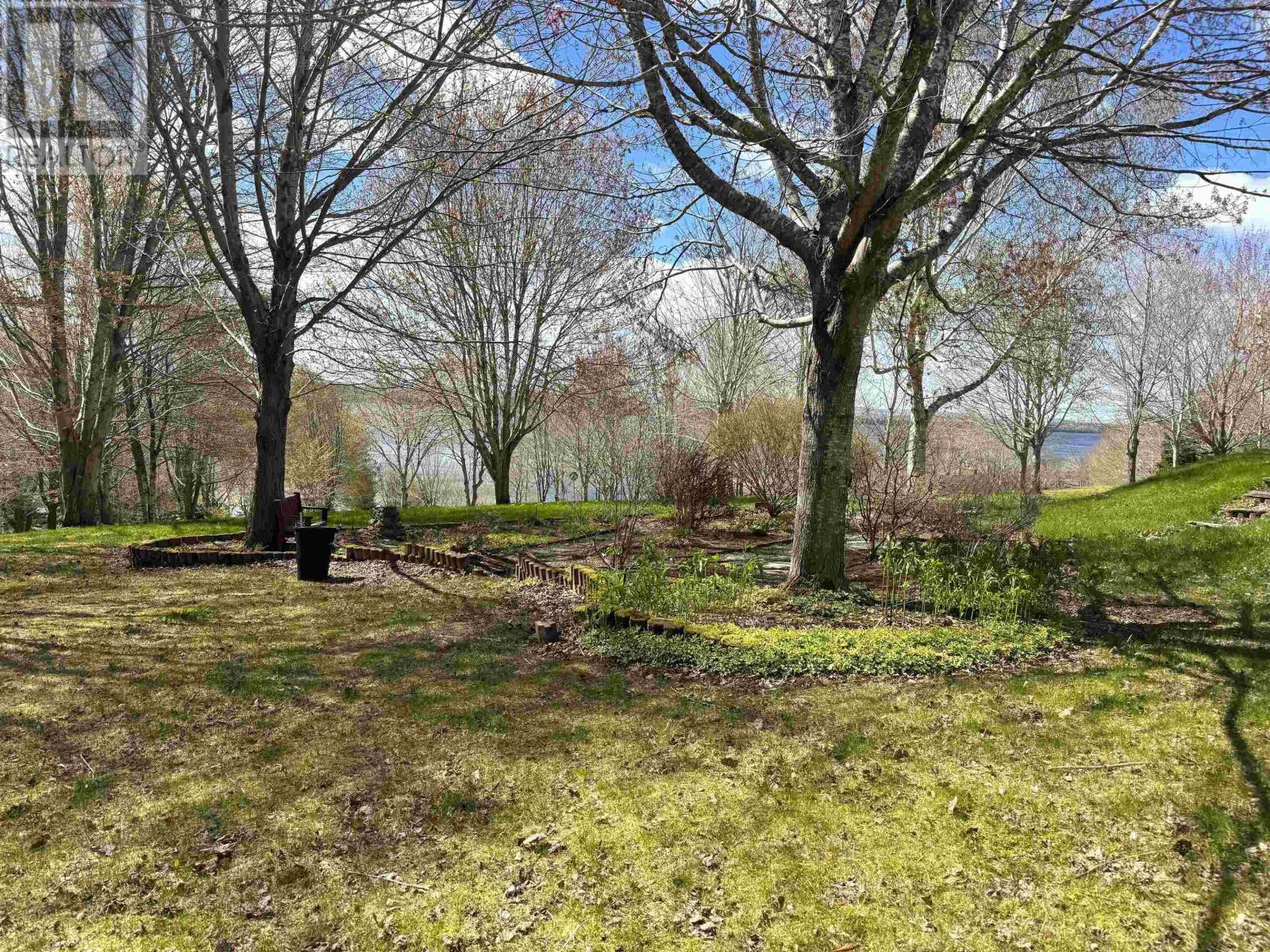 10797 Highway 105 Property Photo 26