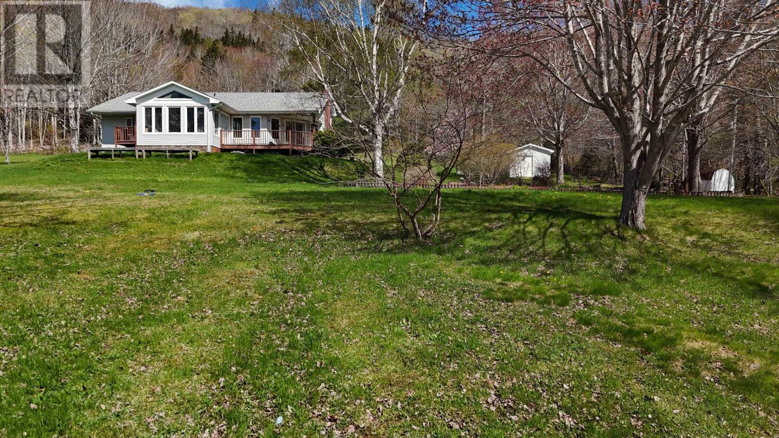 10797 Highway 105 Property Photo 28