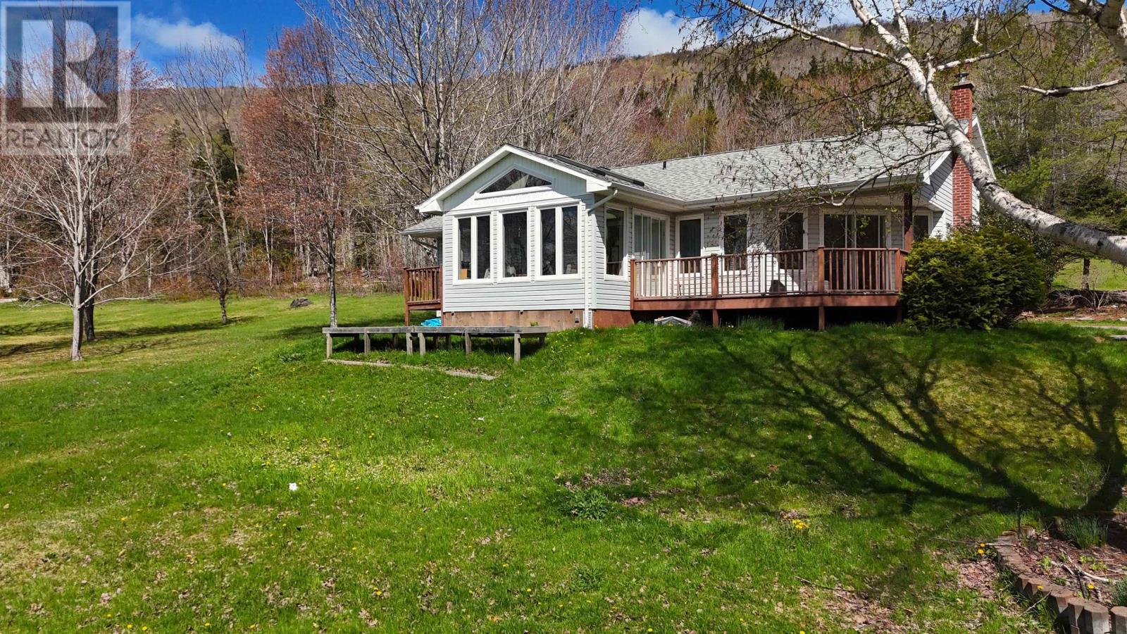 10797 Highway 105 Property Photo 29