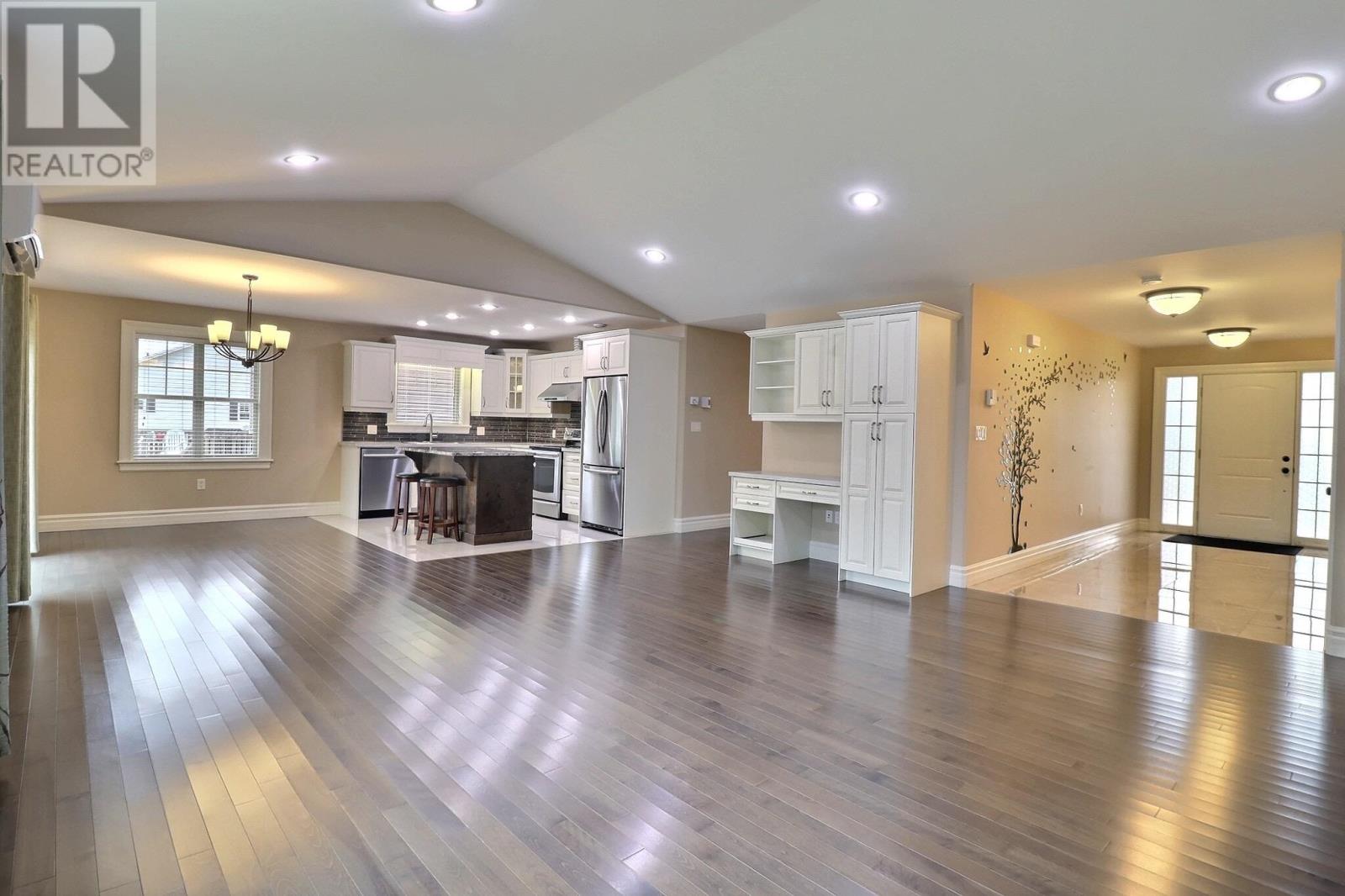 65 Southampton Drive Property Photo 15