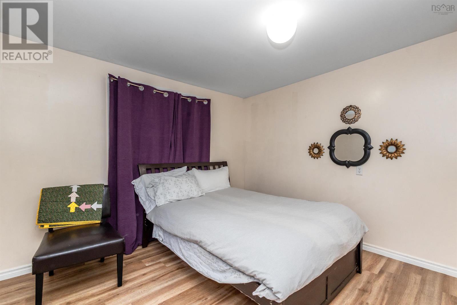 14 Catherine Street Property Photo 6