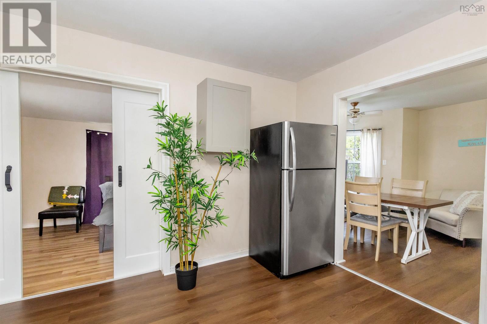 14 Catherine Street Property Photo 11