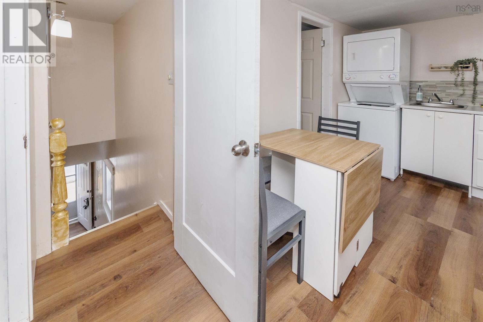 14 Catherine Street Property Photo 17