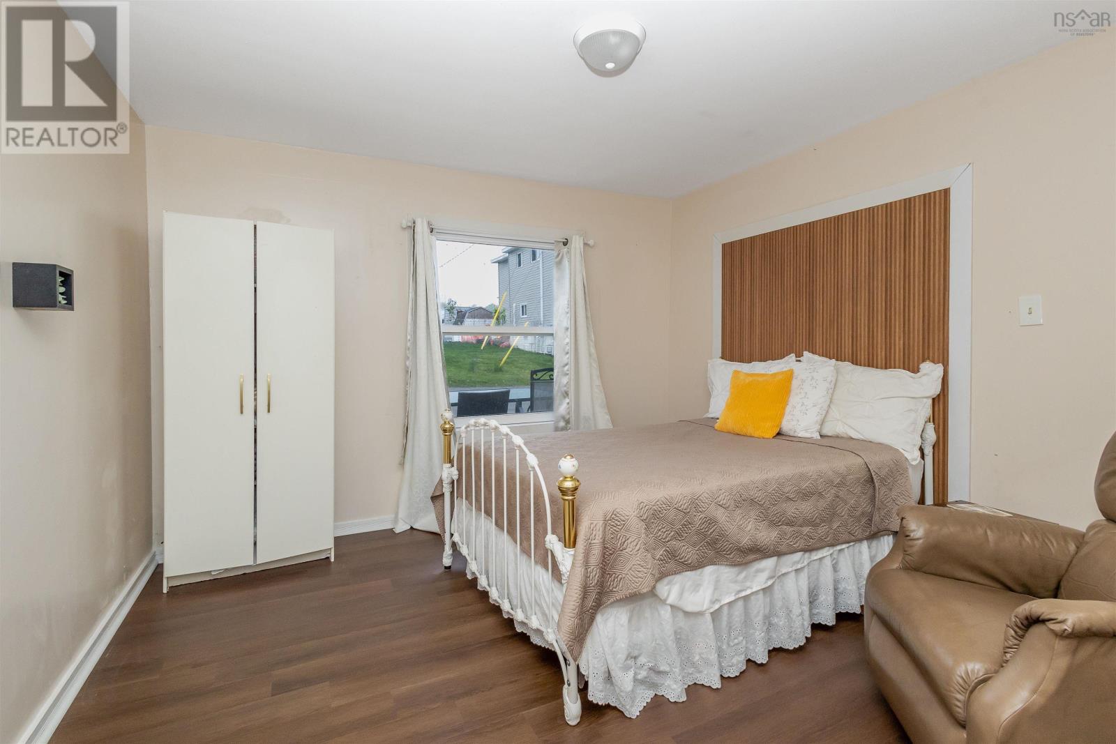 14 Catherine Street Property Photo 21