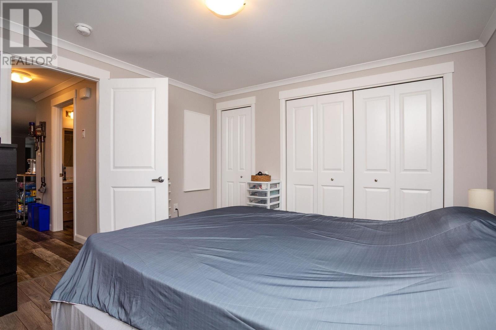 6 Spring Street Property Photo 10