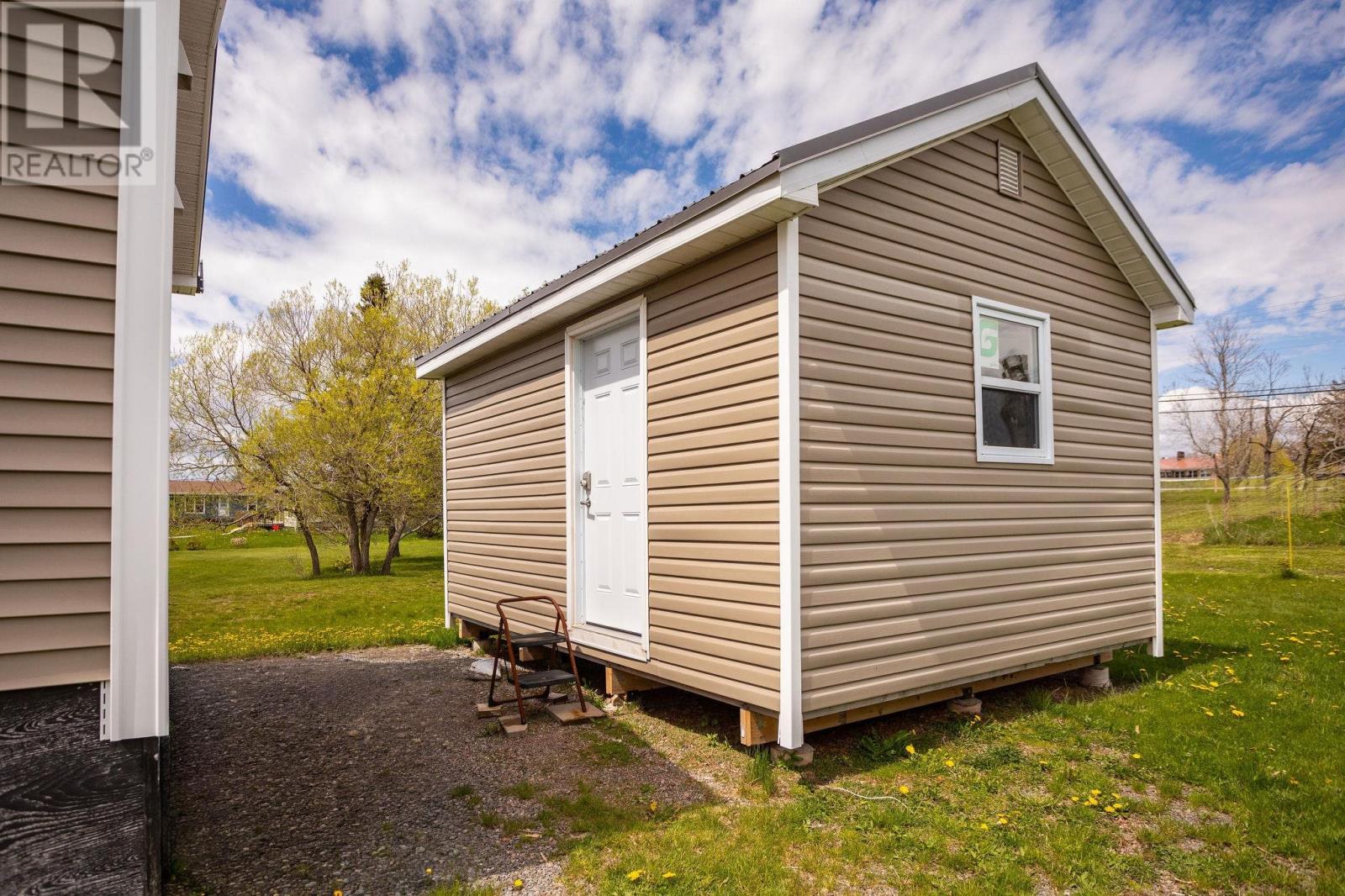 6 Spring Street Property Photo 15