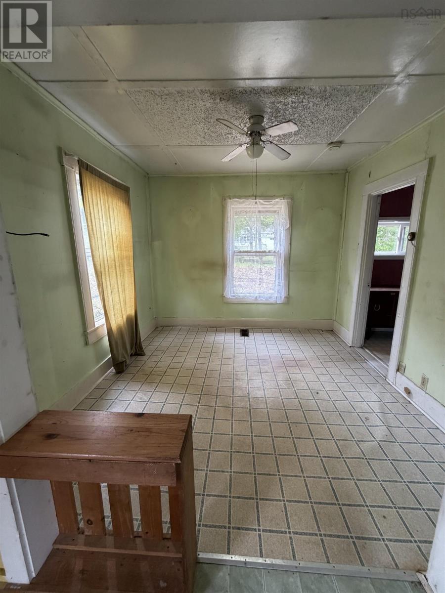 8721 Highway 101 Property Photo 13