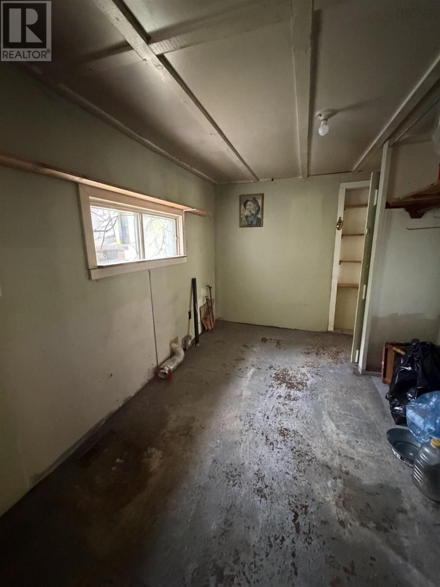 8721 Highway 101 Property Photo 16