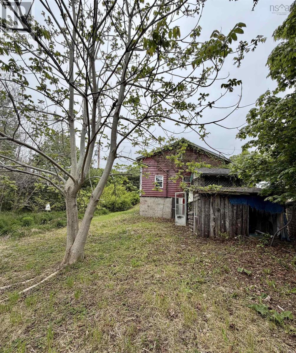 8721 Highway 101 Property Photo 23