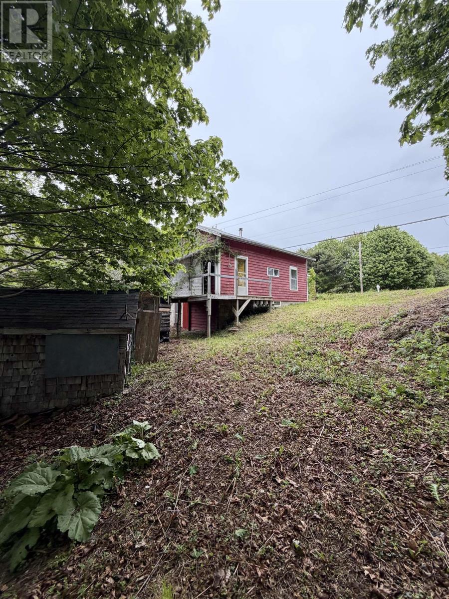 8721 Highway 101 Property Photo 45